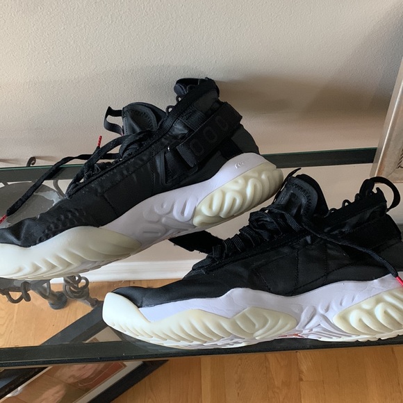 Black size 12 react jordans gently used - Picture 4 of 7